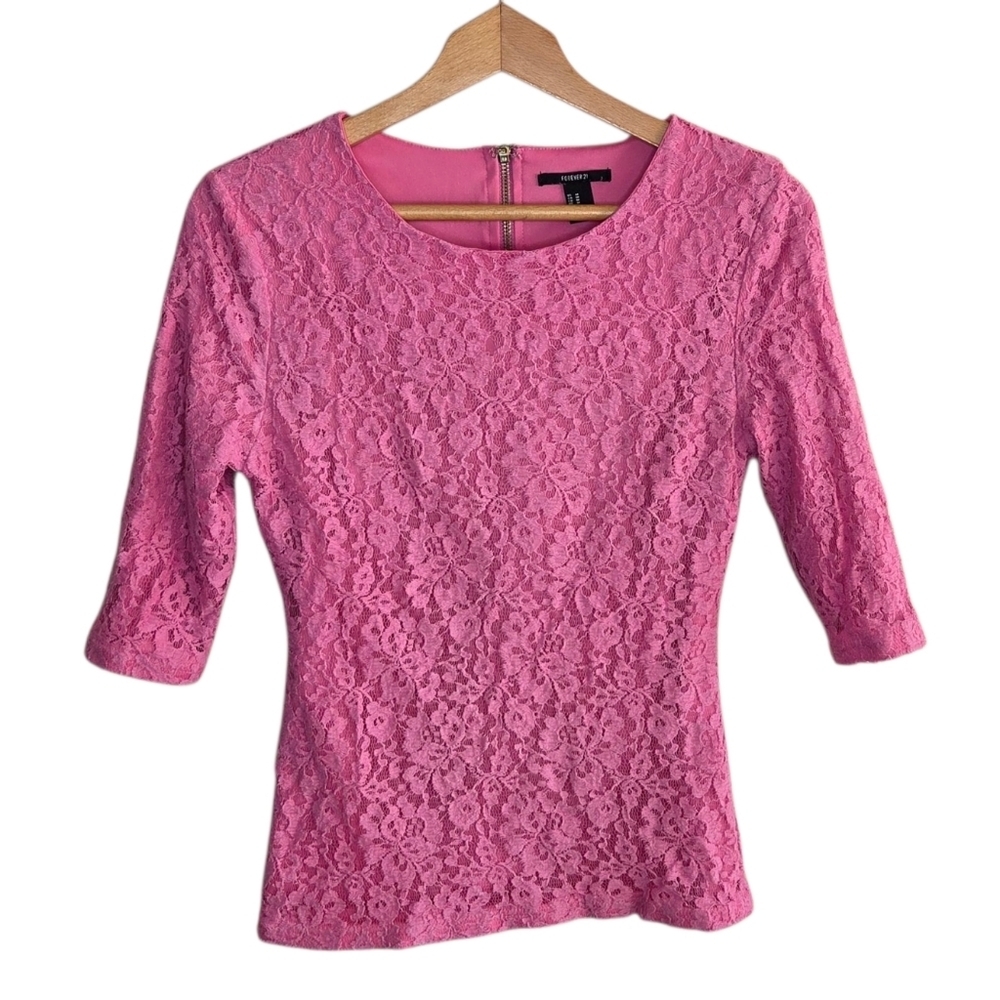 Forever 21 Pink Lace Elbow Sleeve Top Size Medium
